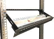 Panneau de brassage coulissant 19" 24 ports + 24 embases Cat. 6A | UNIKKERN